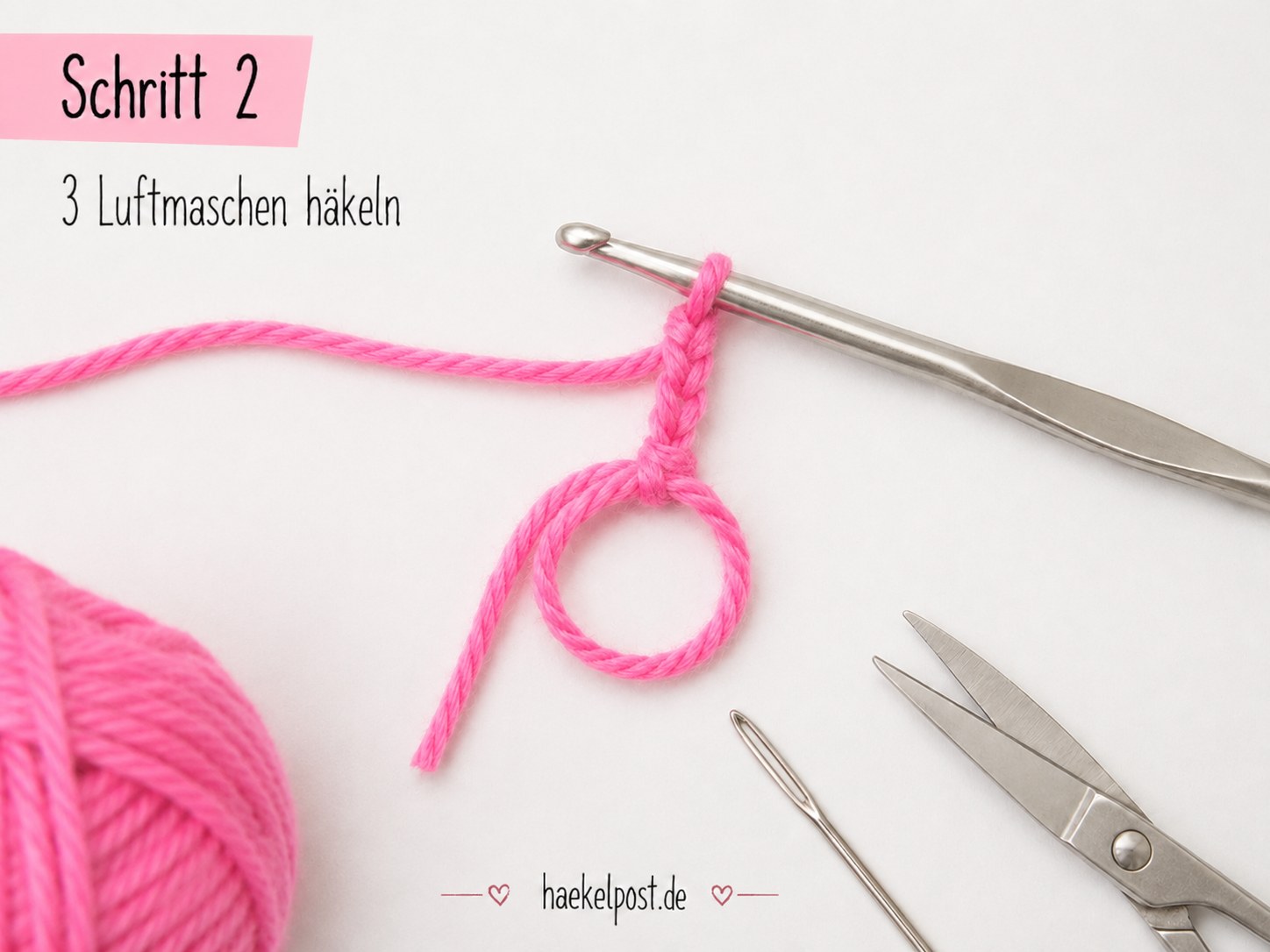 Drei Luftmaschen als Ersatzmasche eröffnen die erste Rundung beim Herzen häkeln