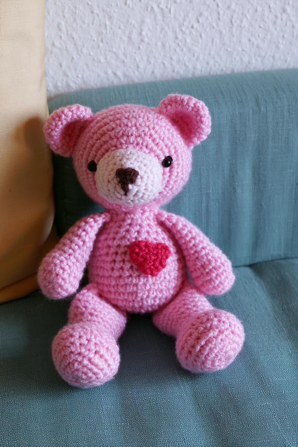 Rosa Bär mit Herz