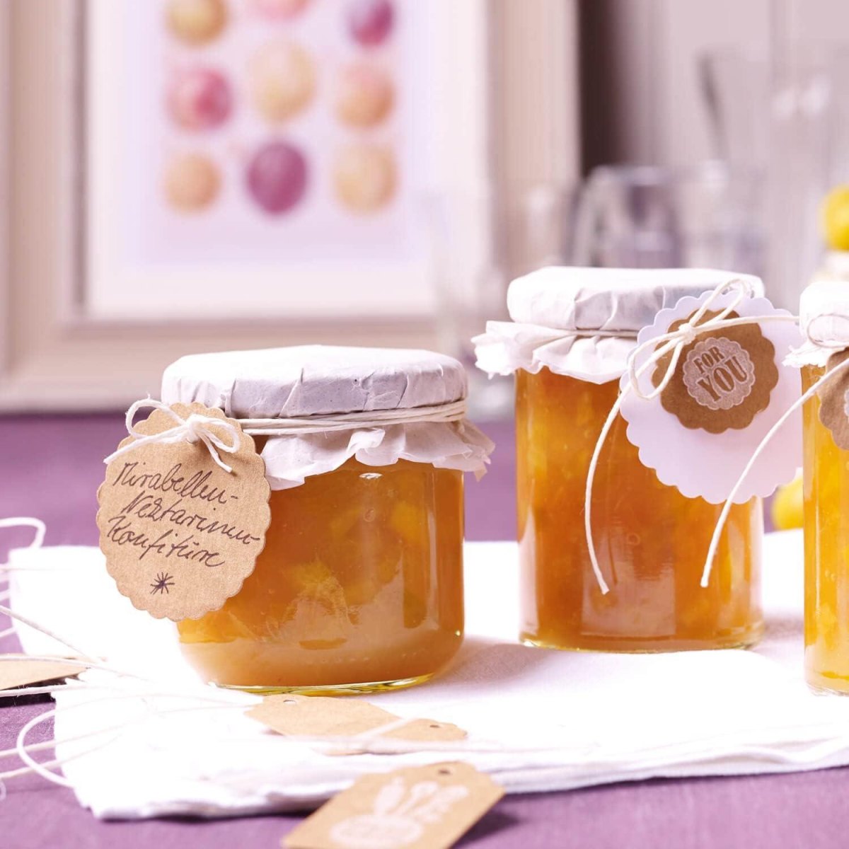 Selbstgemachte Marmelade im Geschenkglas