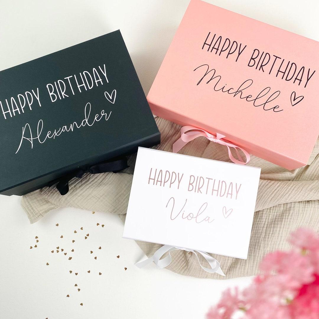 Personalisierte Geschenkbox dekoriert