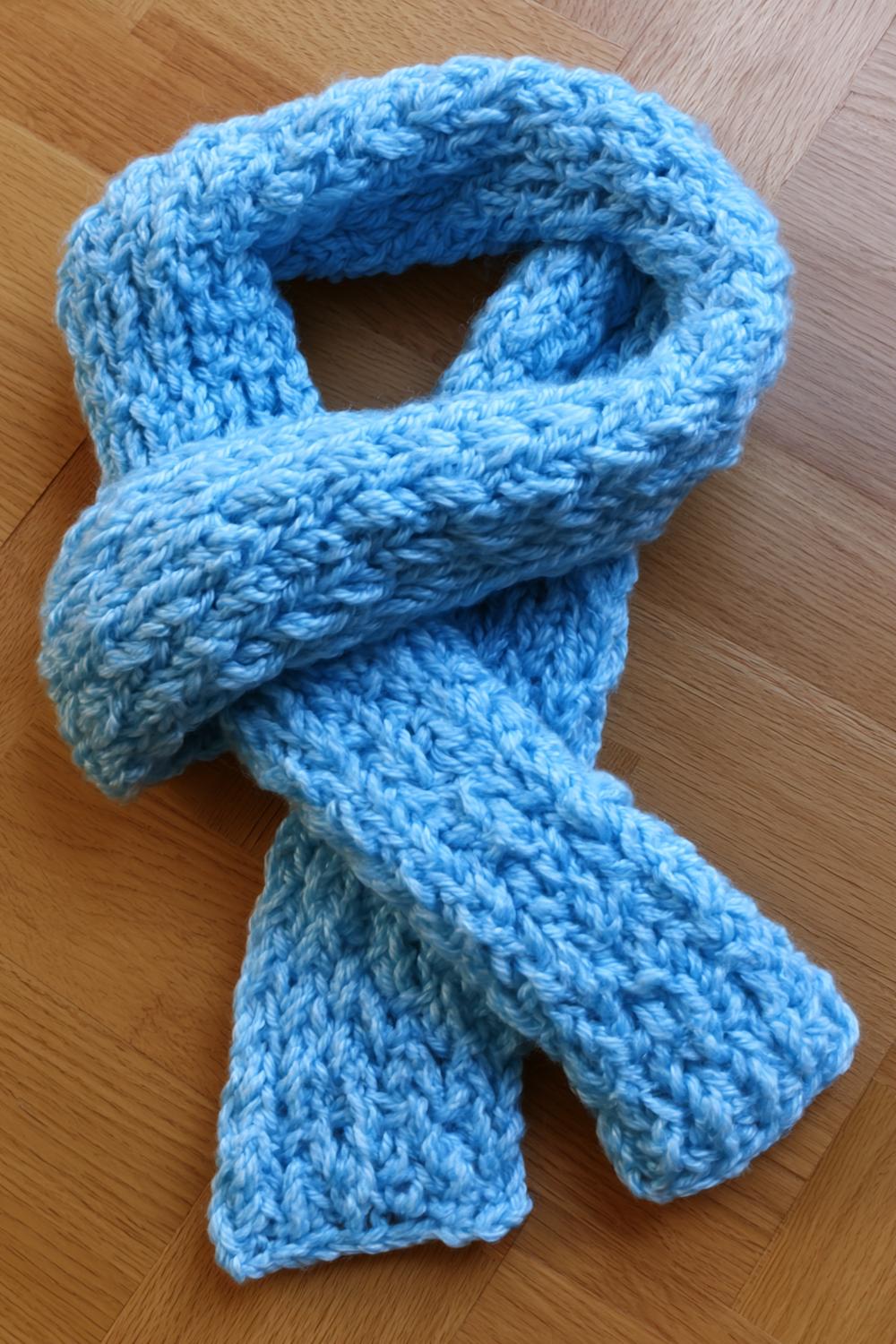 Himmelblauer Wohlfühlschal