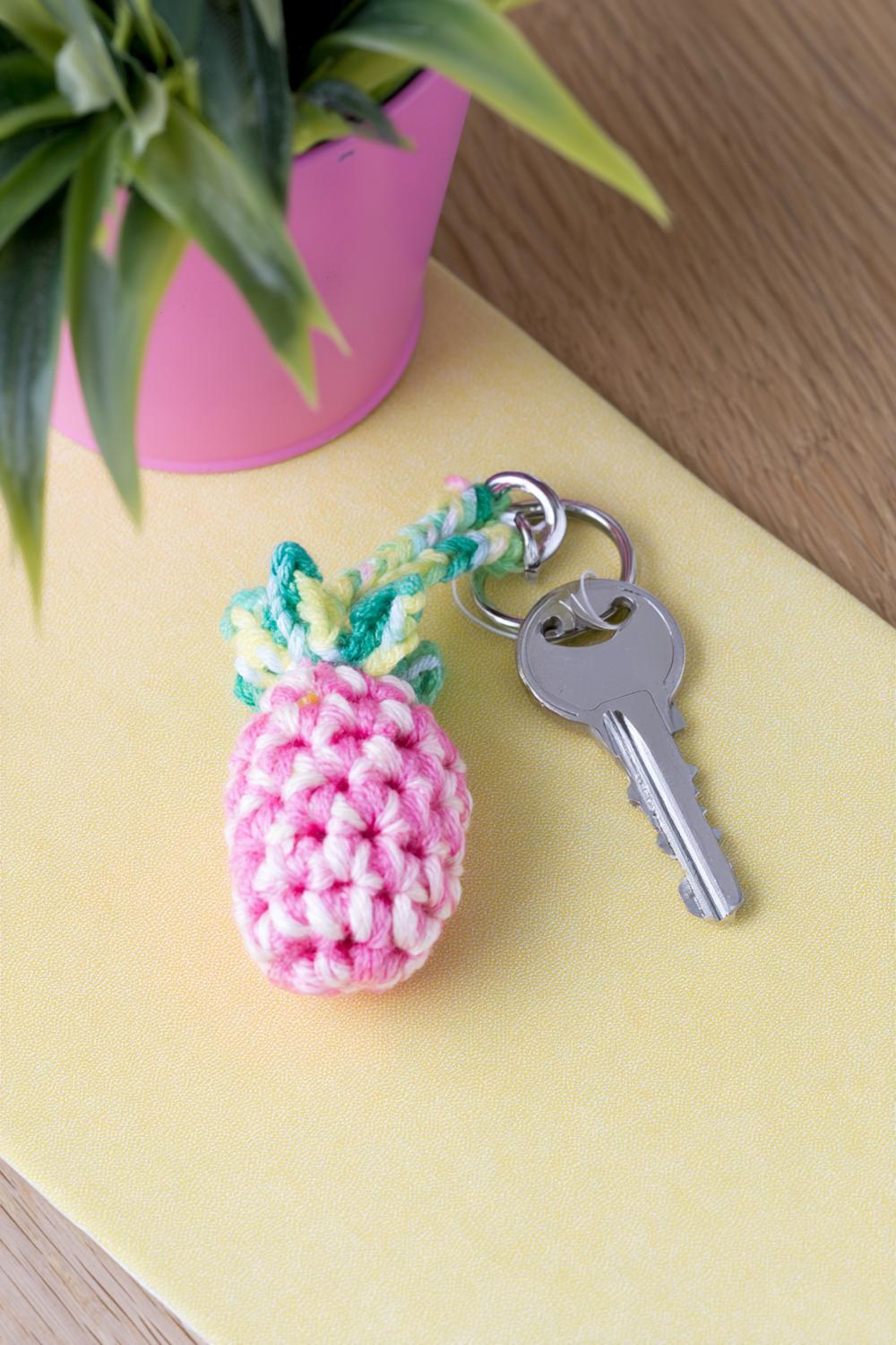 Tropische Ananas in Pink