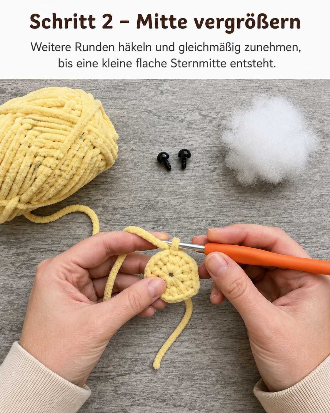 Runden werden gleichmäßig zugenommen, bis eine flache gelbe Sternmitte aus Plüschgarn entsteht